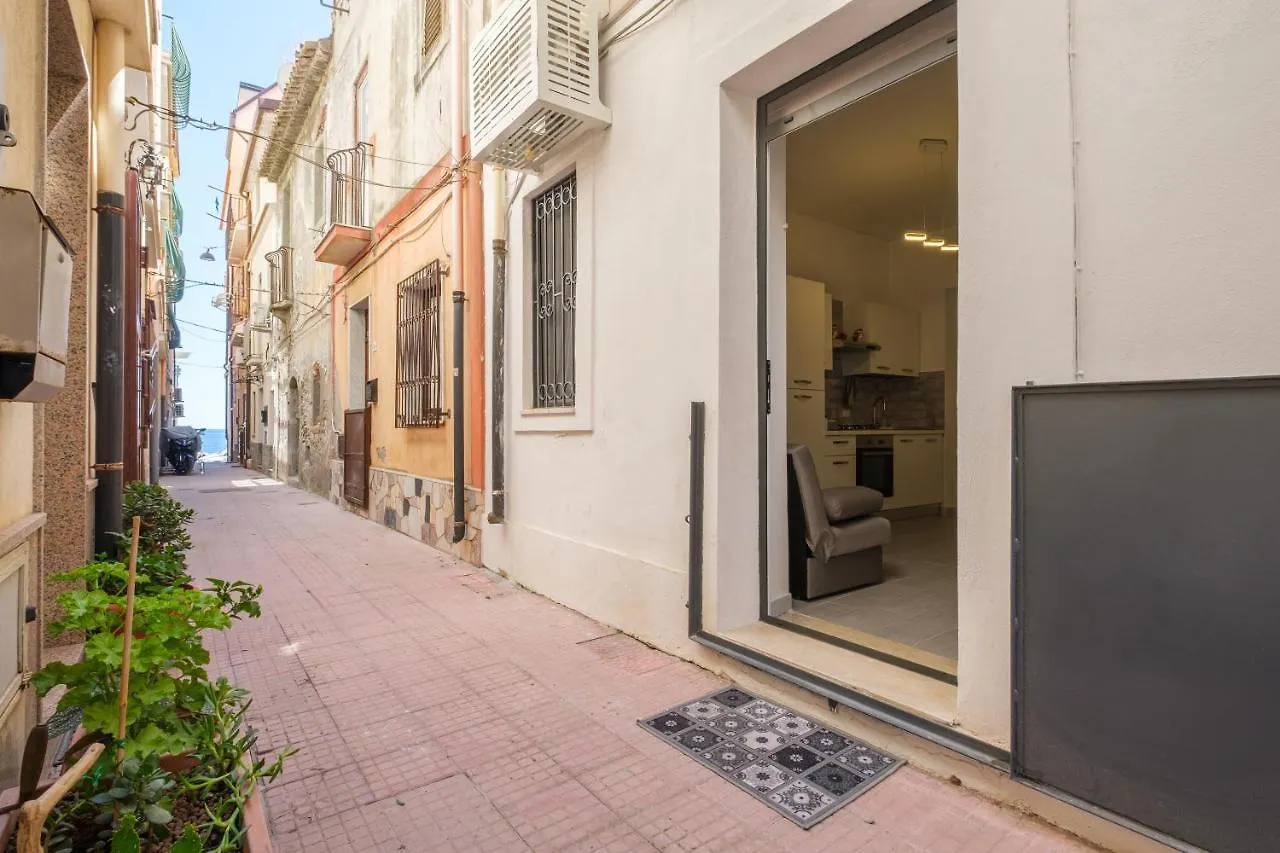 Marea Appartment'S Letojanni