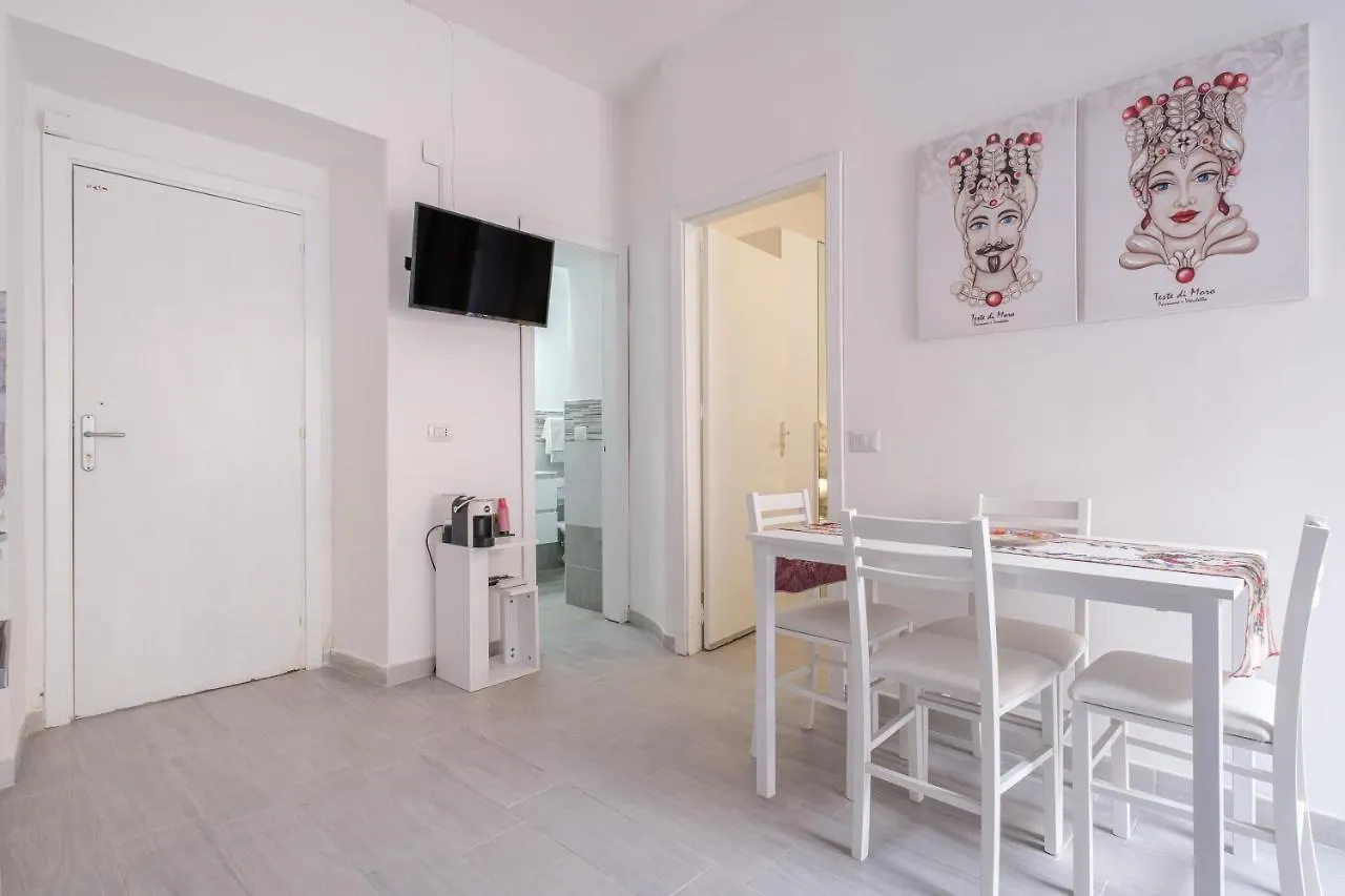 Marea Appartment'S Letojanni